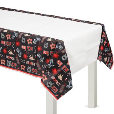 96" Table Cover - Stranger Things - Premium Party Distribution